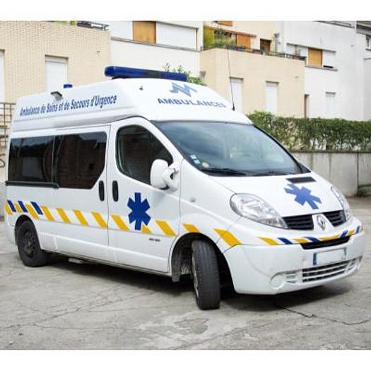 AMBULANCE RENAULT TRAFFIC