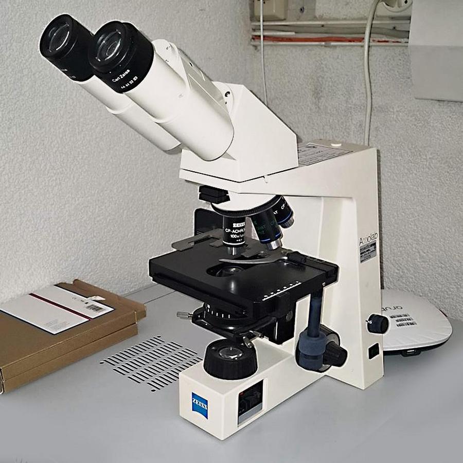 MICROSCOPE BINOCULAIRE ZEISS AXIOLAB  E Re