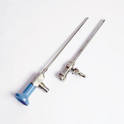 ARTHROSCOPE STRYKER 4mm 30deg AVEC SA CHEMISE