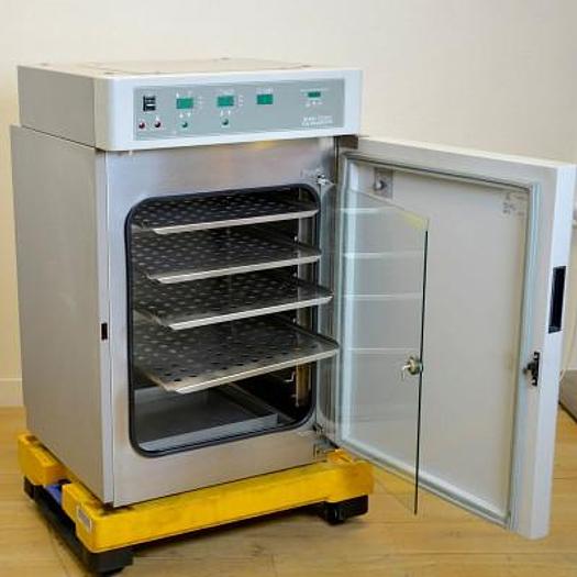 INCUBATEUR A CO2 190 LITRES SHEL LAB TC2323