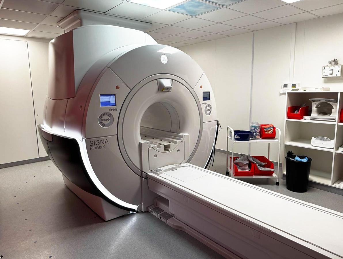 SYSTÈME D’IRM GE Signa Pioneer 3.0T