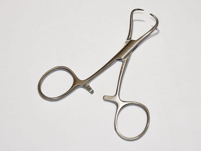 PINCES A CHAMPS BACKHAUS 9CM MAIRE INOX