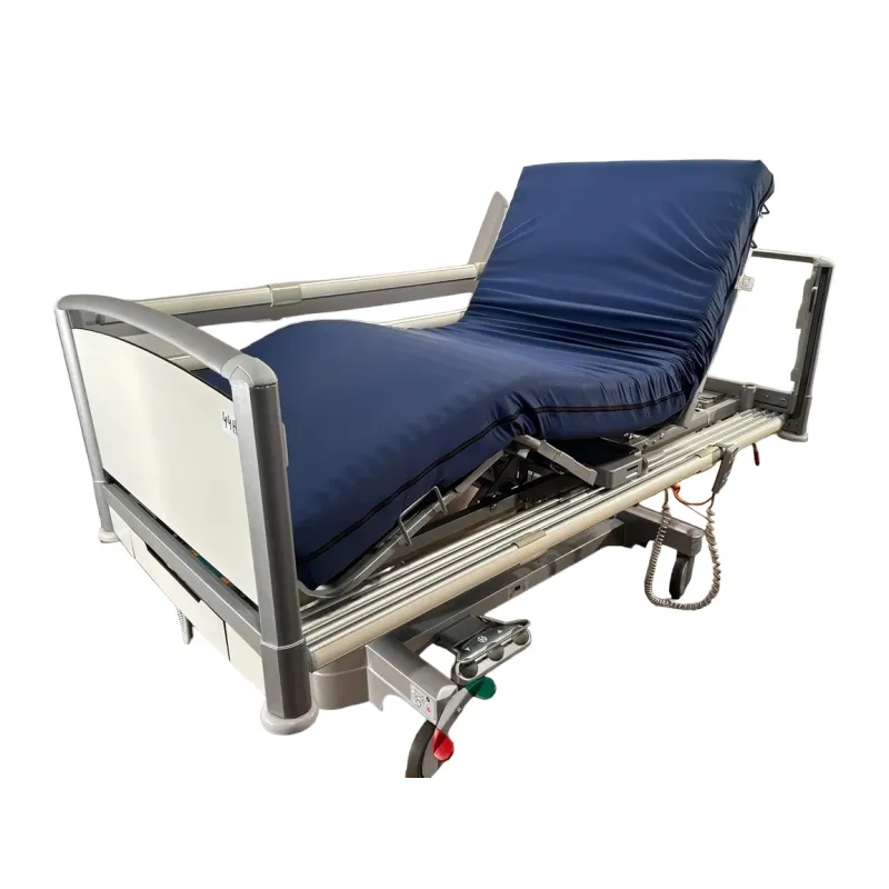 Lit d'Hôpital Electrique à 3 sections Linet - Eleganza - 44H