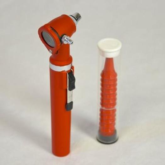 OTOSCOPE AVEC ECLAIRAGE STANDARD