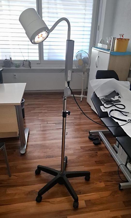 LAMPE D'EXAMEN DERUNGS LICHT AG, À LED SUR SUPPORT MOBILE