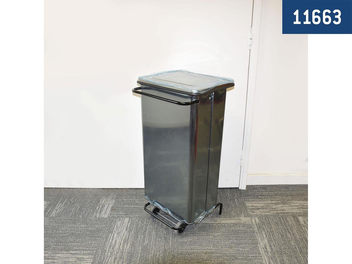 POUBELLE MOBILE À PÉDALE EN ACIER INOXYDABLE - 110 Litres