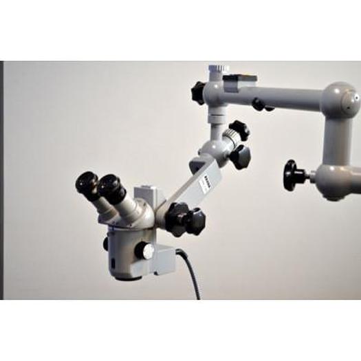 MICROSCOPE ORL ZEISS MODELE OPMI 1 FC, AVEC SOURCE DE LUMIERE INTEGREE HALOGENEE DOUBLE
