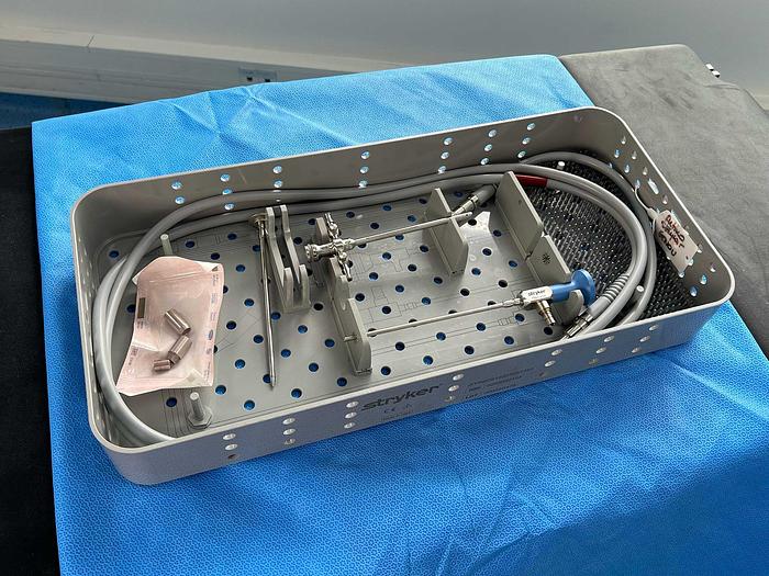 SET D'ARTHROSCOPIE STRYKER GENOU