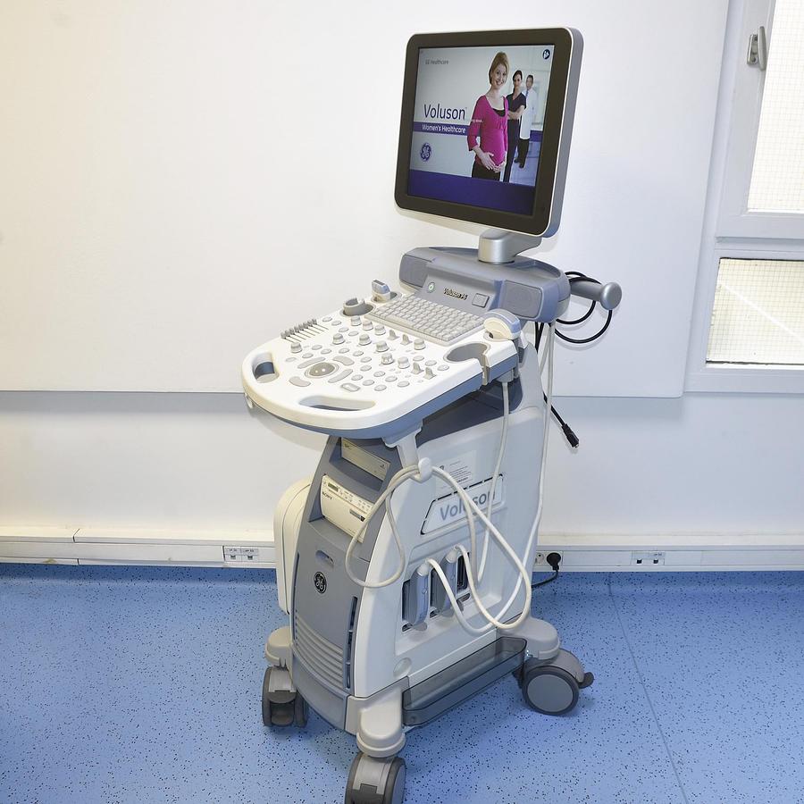 ECHOGRAPHE GE VOLUSON P6