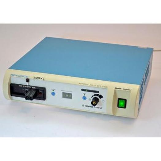 SOURCE DE LUMIERE XENON DYONICS 300 W MODELE 300XL