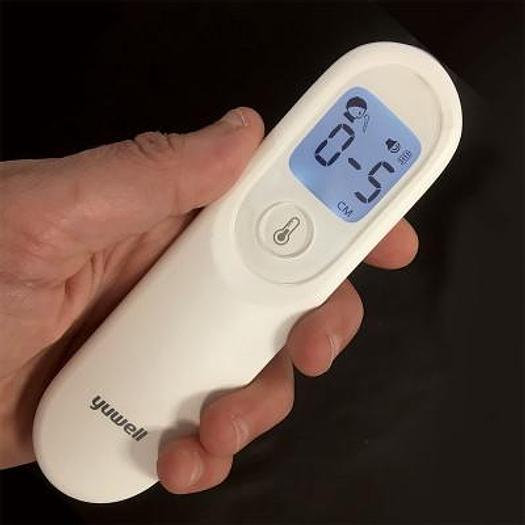 LOT DE 5 THERMOMETRES FRONTAUX SANS CONTACT INFRAROUGE