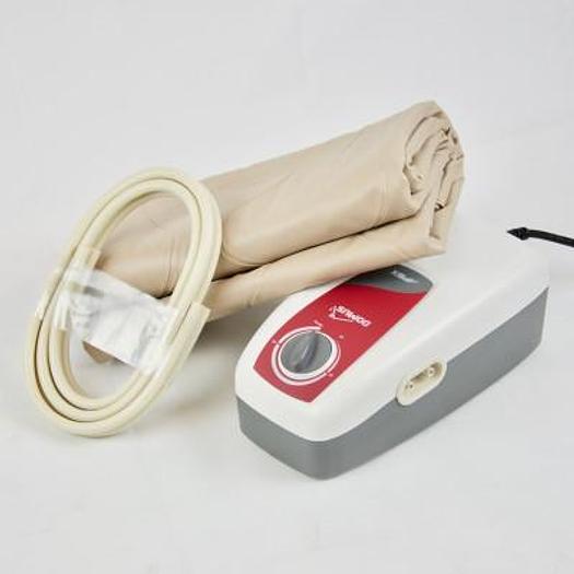 MATELAS DOMUS 1 POUR LIT MEDICALISE, A AIR DYNAMIQUE, ANTI-ESCARRES  ET A STRUCTURE ALVEOLAIRE