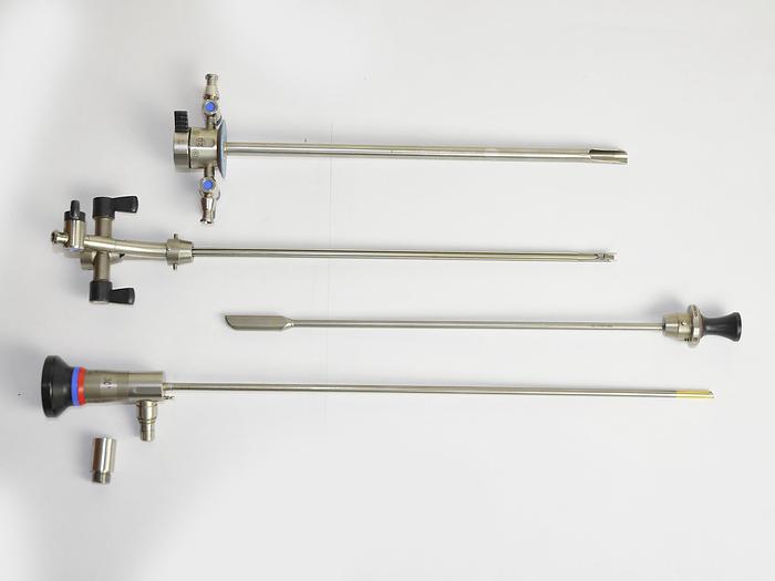 KIT CYSTOSCOPE KARL STORZ AVEC OPTIQUE 30DEGR