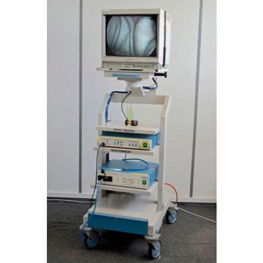 COLONNE D'ENDOSCOPIE COMPRENANT : MONITEUR SONY CAMERA 3CCD SMITH ET NEPHEW ED3 + SOURCE DE LUMIERE XENON X
