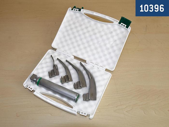 SET LARYNGOSCOPE ADULTE AVEC 4 LAMES