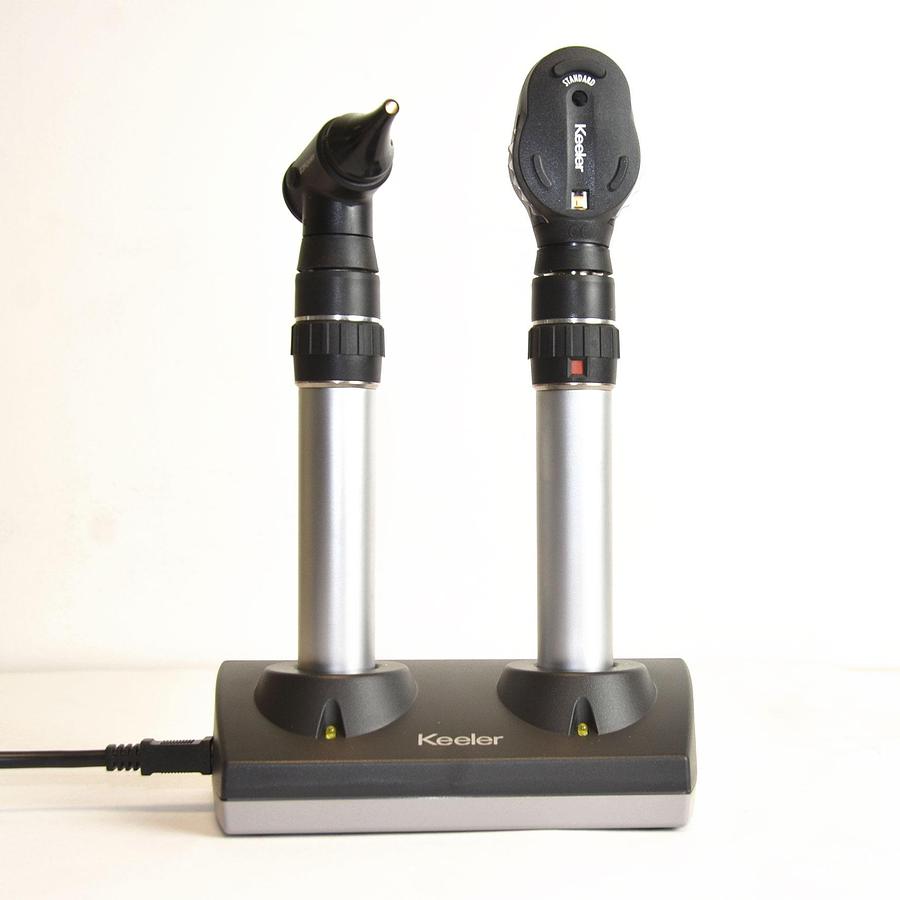 ENSEMBLE KEELER OTOSCOPE/OPHTALMOSCOPE AVEC RECHARGE AUTOMATIQUE SUR SUPPORT
