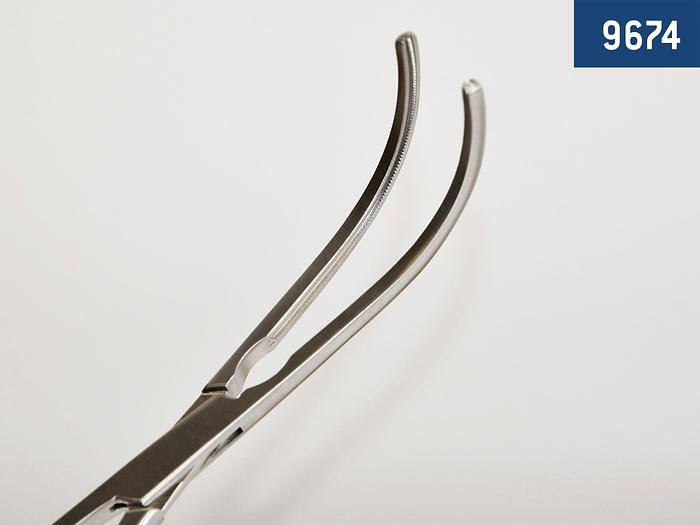 PINCE DE BAKEY VASCULAIRE COURBE 30CM