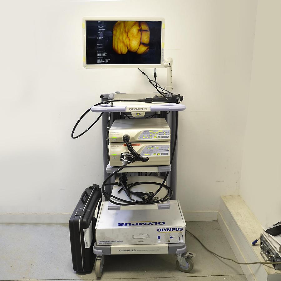 COLONNE OLYMPUS D'ENDOSCOPIE DIGESTIVE SERIE 260