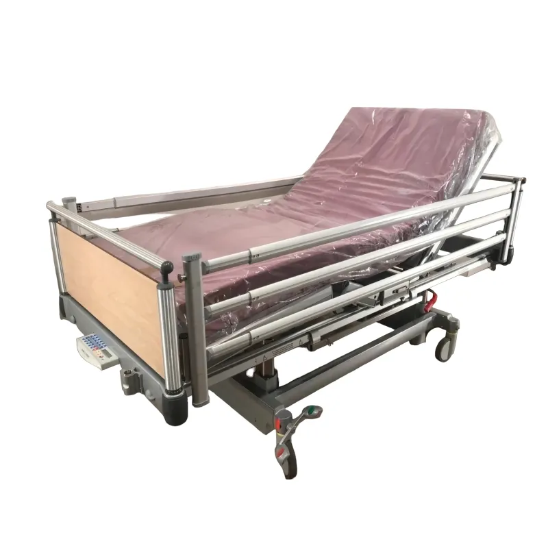 Lit d'Hôpital Electrique à 3 sections NR 00L