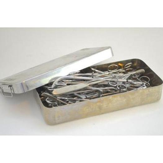 BOITE ALUMINIUM AVEC INSTRUMENTS GYNECO ET PINCES