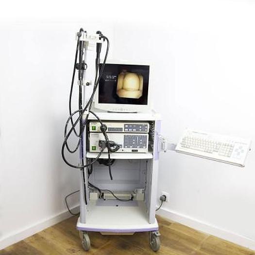 COLONNE D'ENDOSCOPIE DIGESTIVE OLYMPUS CV-240 AVEC VIDEOGASTROSCOPE & VIDEO COLOSCOPE OLYMPUS