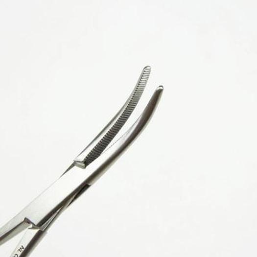 PINCE DE CRILE COURBE 14CM