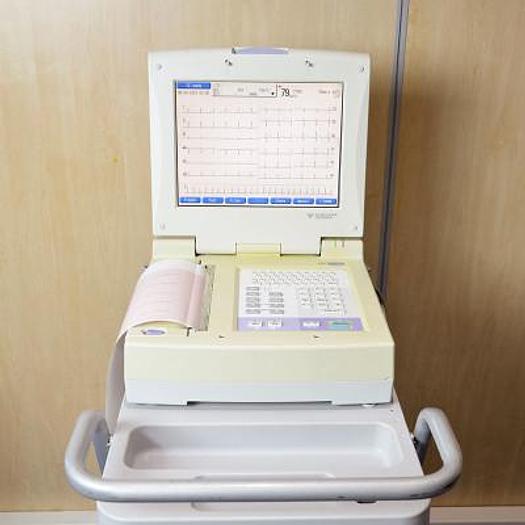 ECG FUKUDA DENSHI CARDIMAX FX-7542 NUMERIQUE 12 CANAUX