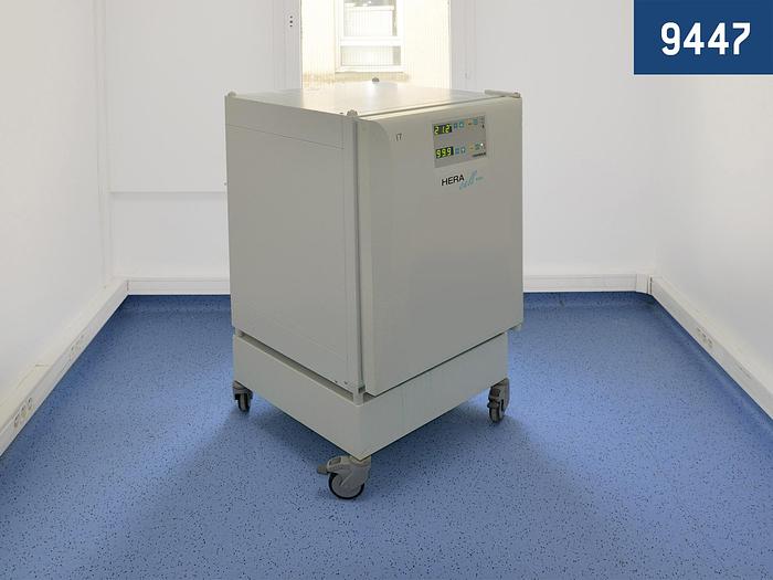 INCUBATEUR THERMO SCIENTIFIC À CO2 HERACELL 150L