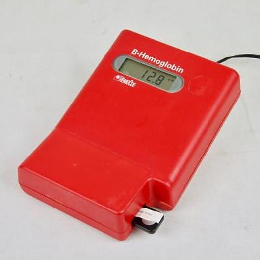 HEMOCUE B-HEMOGLOBIN ANALYSEUR DE SANG PORTABLE