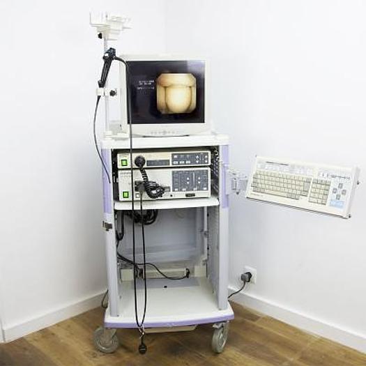 COLONNE D'ENDOSCOPIE DIGESTIVE OLYMPUS CV-240 AVEC  VIDEO CYSTOSCOPE OLYMPUS CYF 240