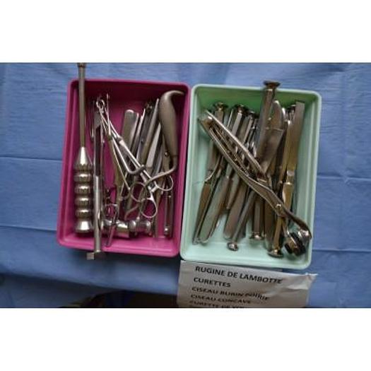2 PLATEAUX INSTRUMENTS ORTHOPEDIE